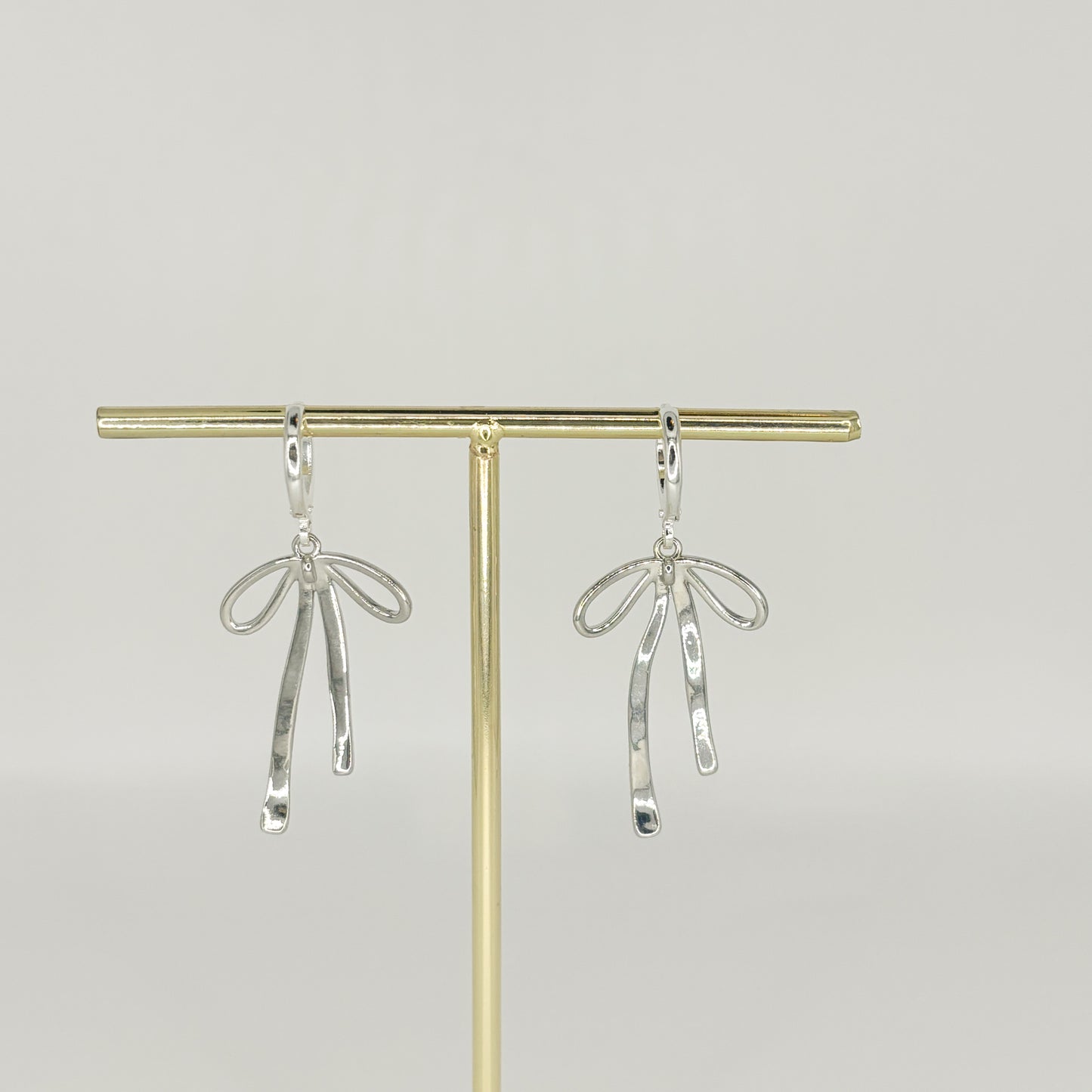 silver bow earrings
